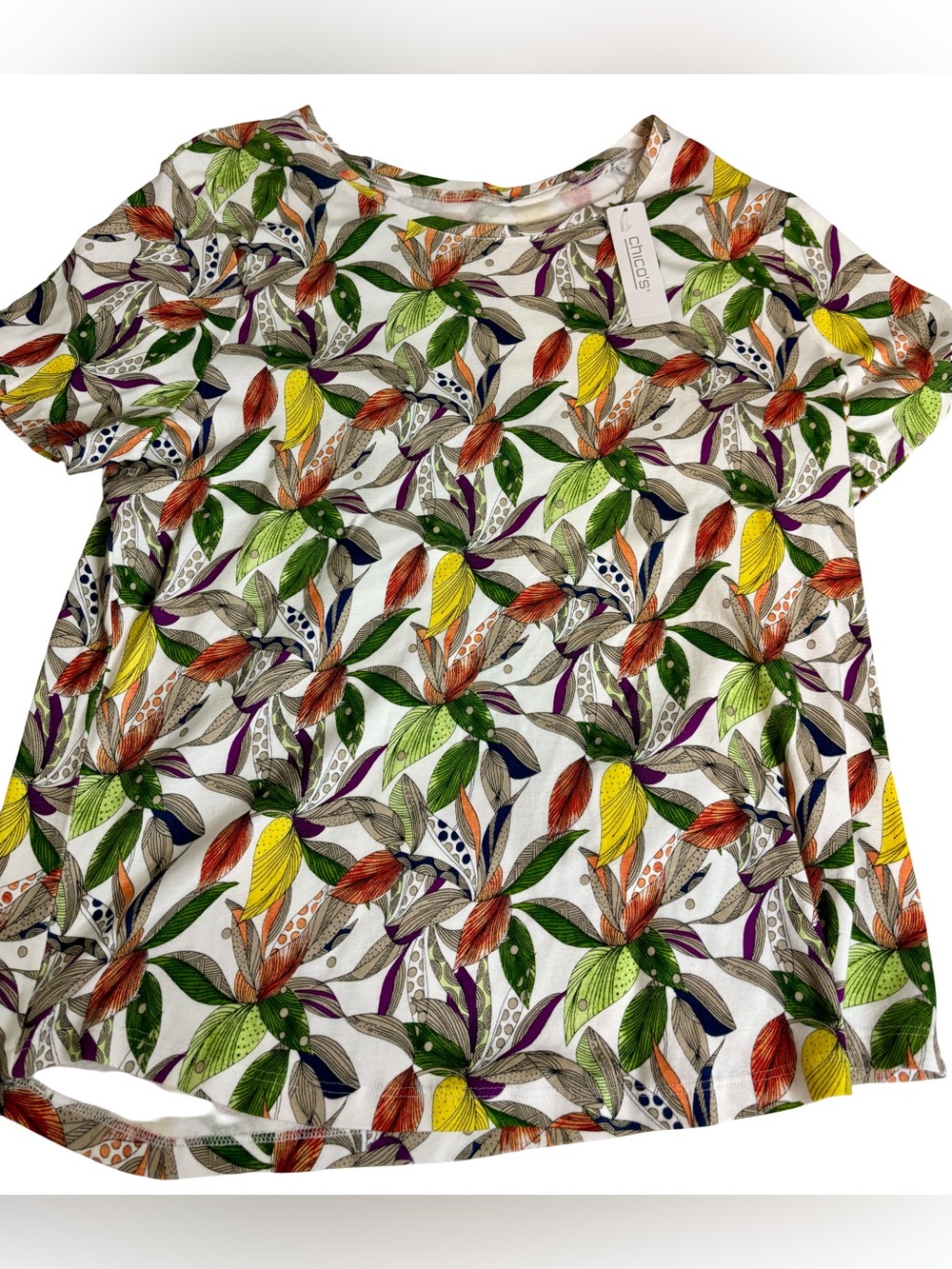 Chico's Multicolor Leaf-Print Short Sleeve Tee in White Ground 100% cotton NWT